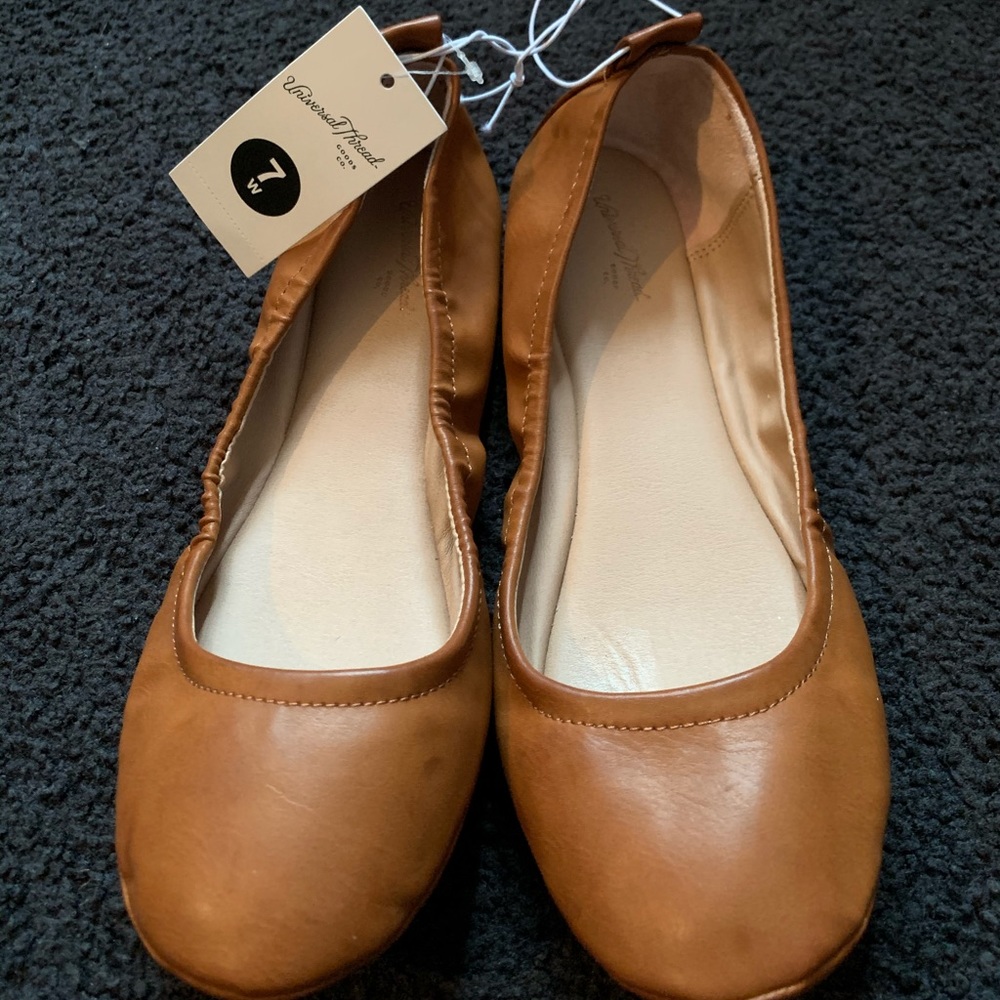 Ballet flats